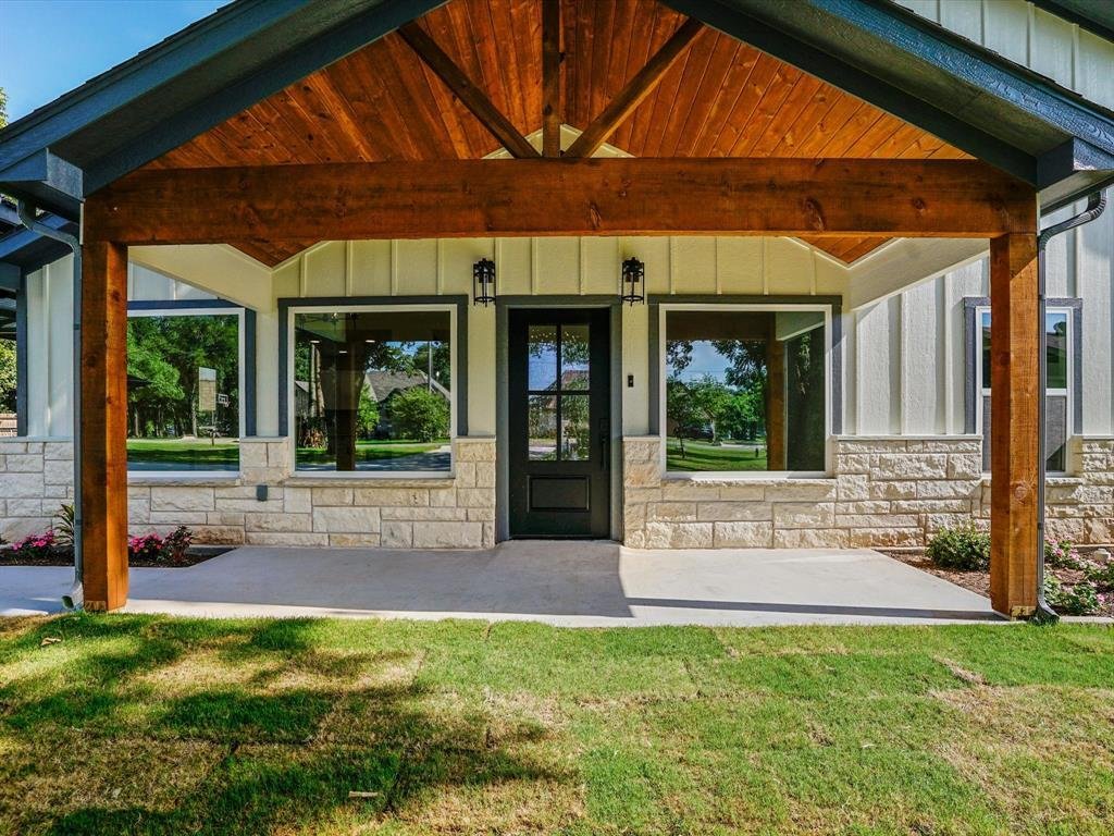House in Granbury, Texas, United States 3 - 18232156