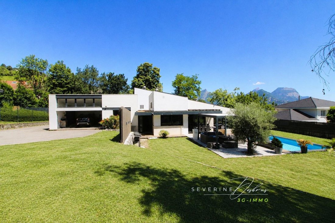 Villa in Le Village, Seyssins, France 2 - 18232541