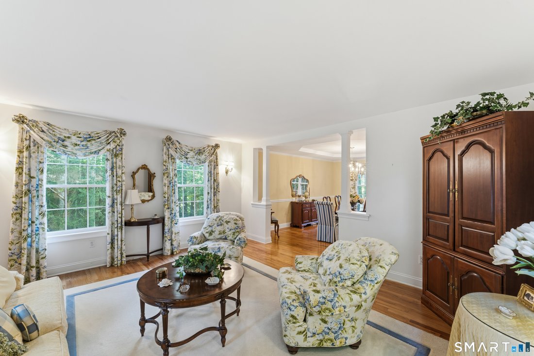 House in Newtown, Connecticut, United States 4 - 18225816