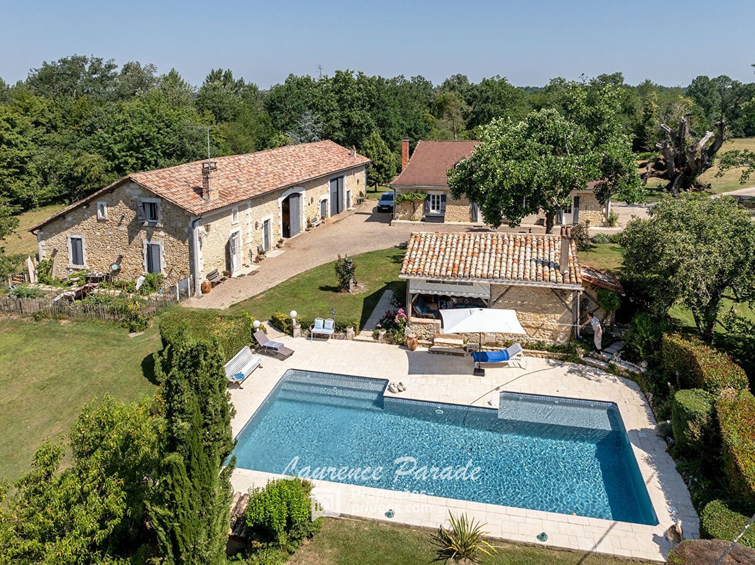 Villa in Beauronne, Nouvelle-Aquitaine, France 1 - 18153445