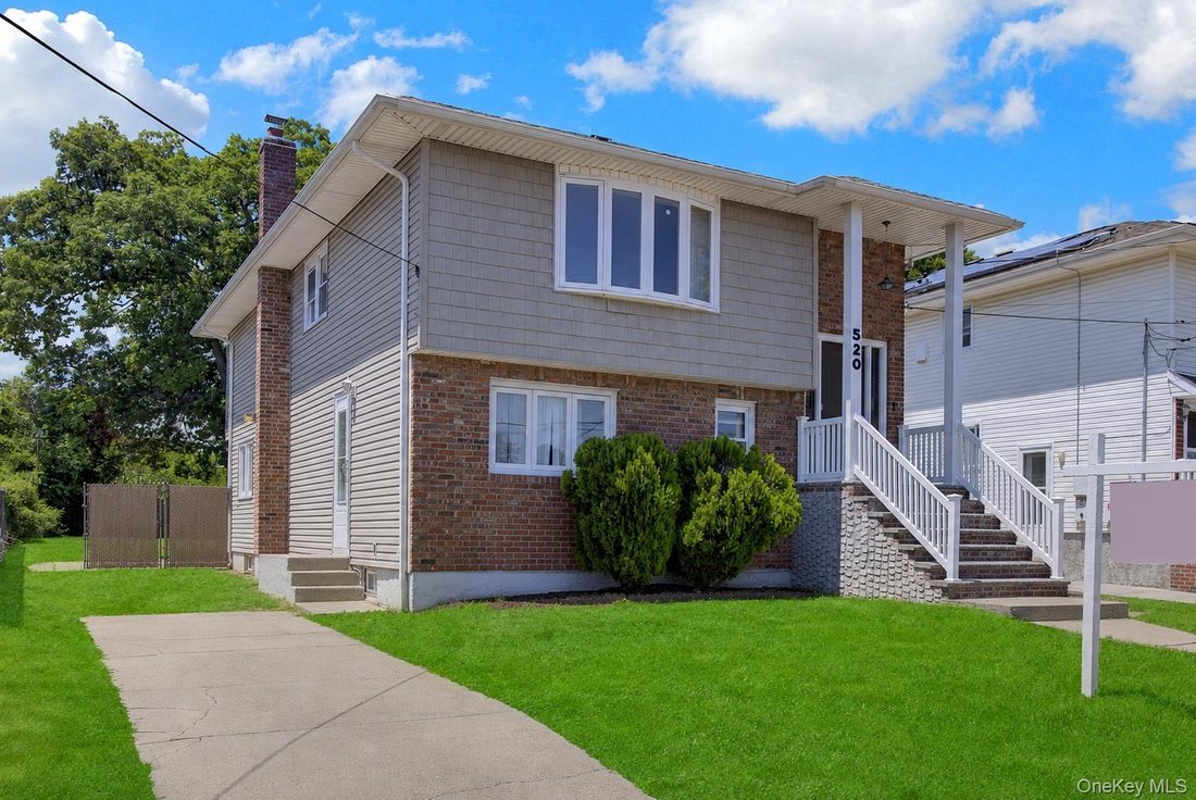 House in Elmont, New York, United States 2 - 18226904