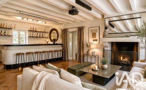 House in Saint-Laurent-en-Gatines, Centre-Val de Loire, France 1