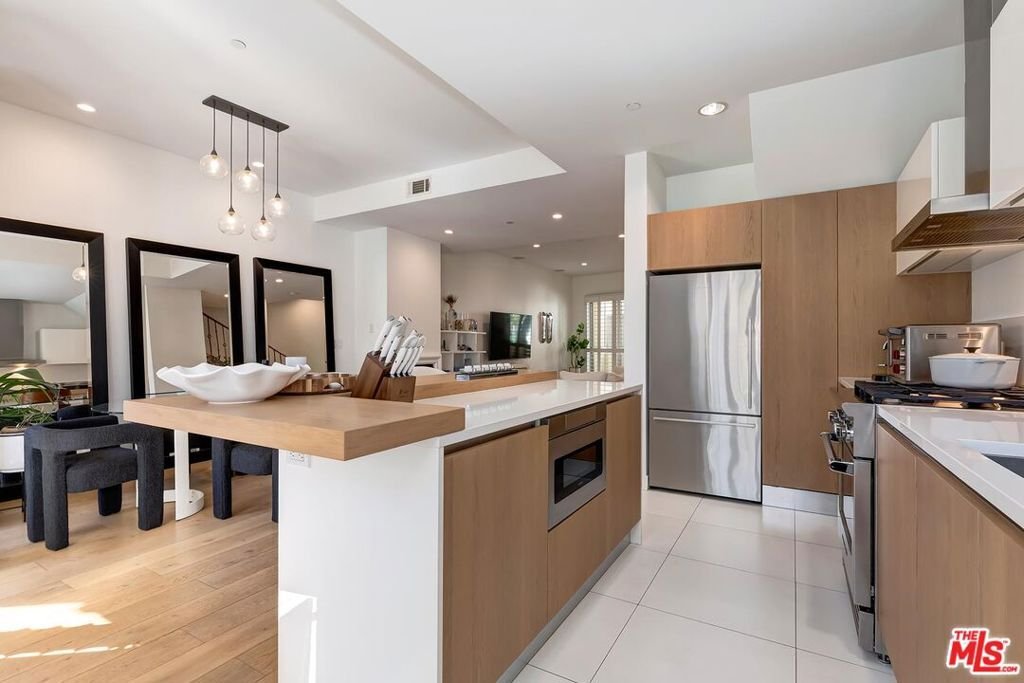 Condo in Los Angeles, California, United States 1 - 17841548