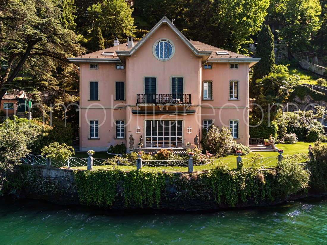 Estate in Eastern Lake Center, Como, Lombardy 4 - 18234898