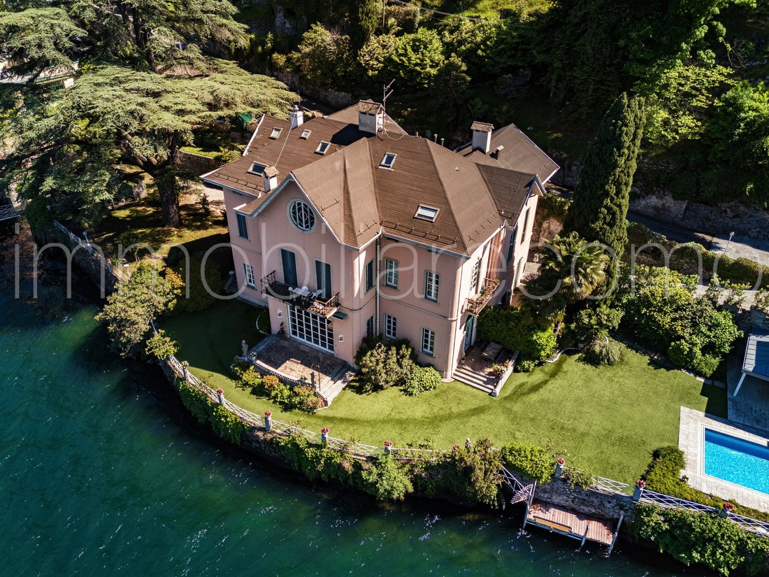 Estate in Eastern Lake Center, Como, Lombardy 2 - 18234898