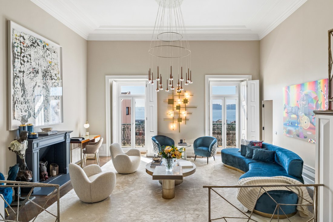 Apartment in Misericordia, Lisbon, Portugal 2 - 18235344