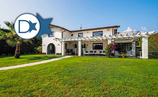Villa en Pietrasanta, Toscana, Italia 1