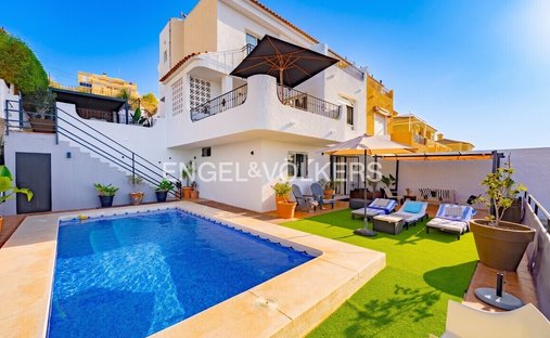 Villa in la Vila Joiosa / Villajoyosa, Valencian Community, Spain 1