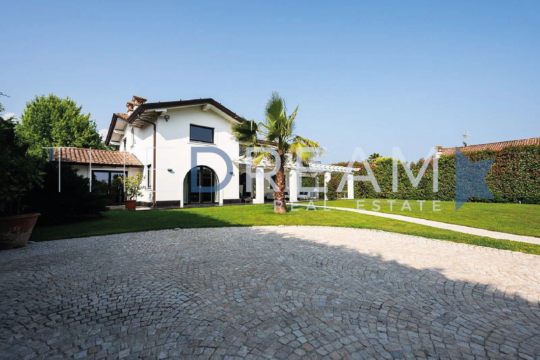 Villa in Pietrasanta, Tuscany, Italy 4 - 18235196