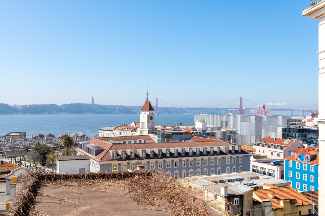 Apartment in Misericordia, Lisbon, Portugal 5 - 18235344