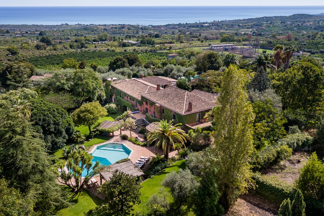 Villa in Santa Venerina, Sicily, Italy 1 - 18235338