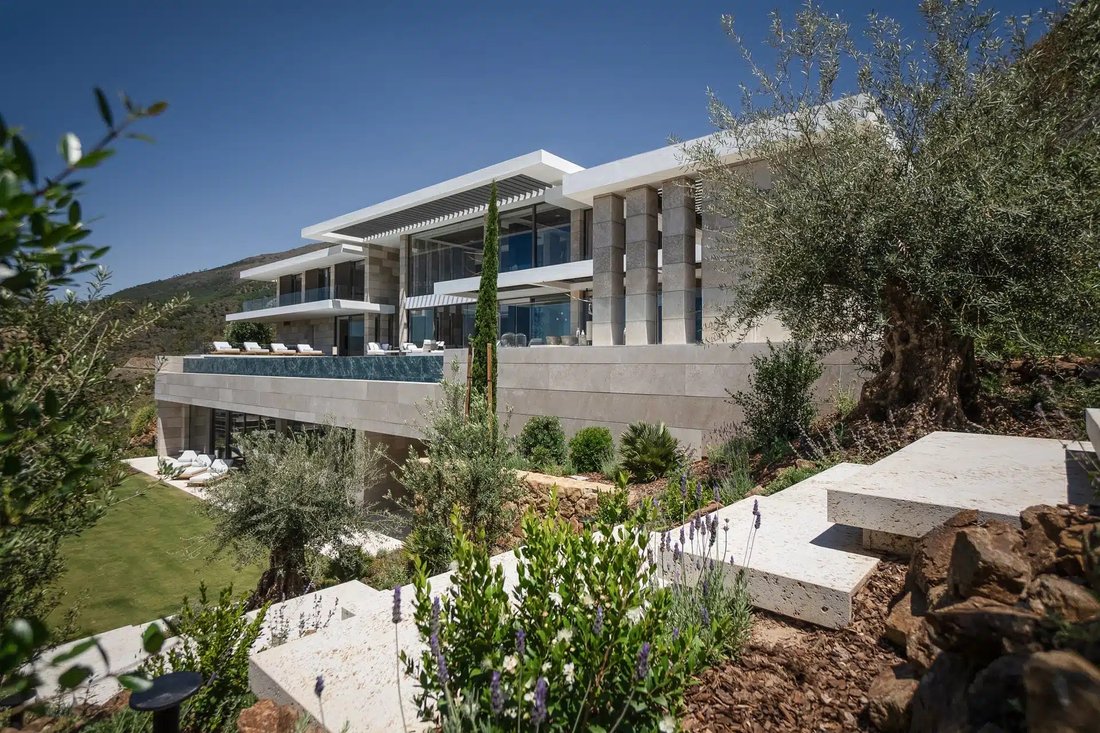 Villa in La Zagaleta, Benahavis, Andalusia 1 - 18235195