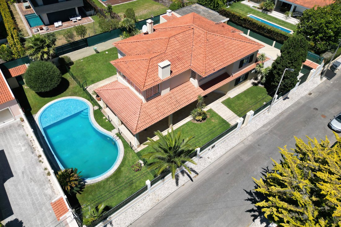 House in Cascais e Estoril, Lisbon, Portugal 1 - 17782860