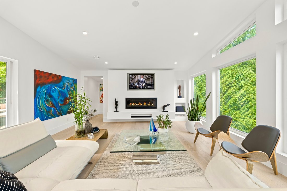 House in West Vancouver, British Columbia, Canada 2 - 18236716
