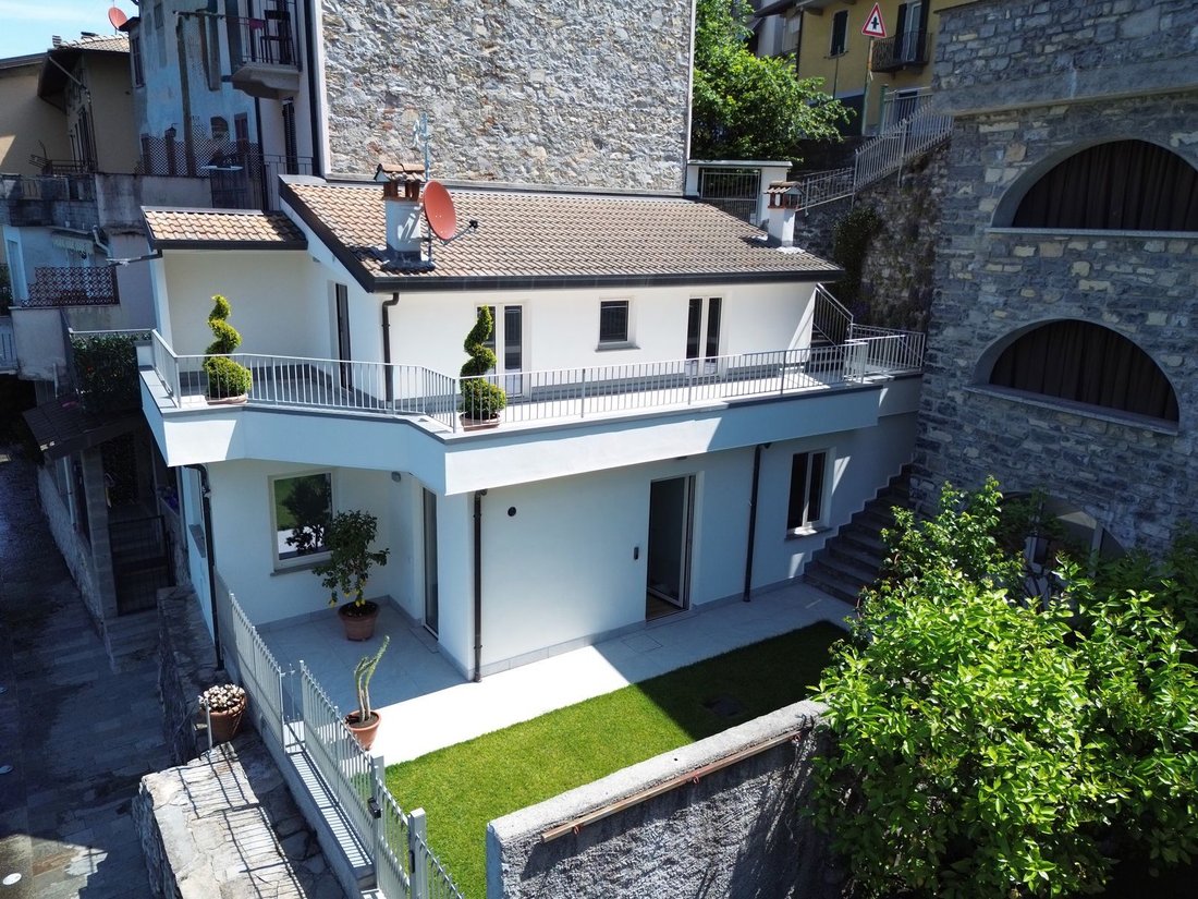 House in Lezzeno, Lombardy, Italy 3 - 18235782