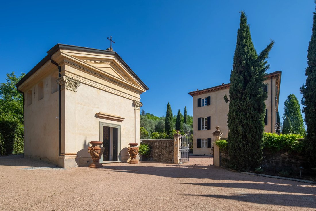 Villa in Historic Center, Lucca, Tuscany 4 - 18235610