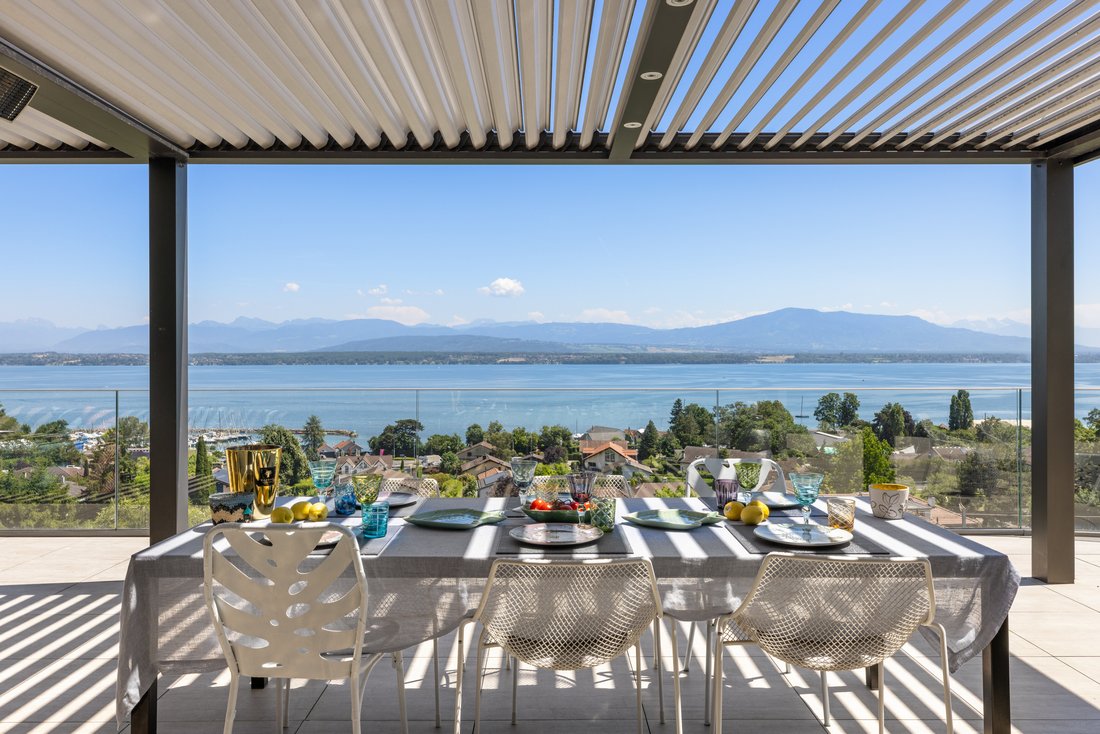 Villa in Crans-près-Céligny, Vaud, Switzerland 1 - 18235558