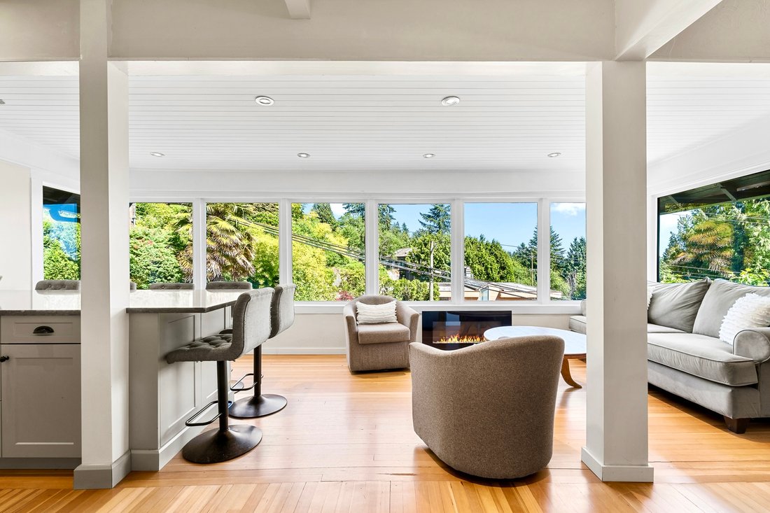 House in West Vancouver, British Columbia, Canada 4 - 18236543