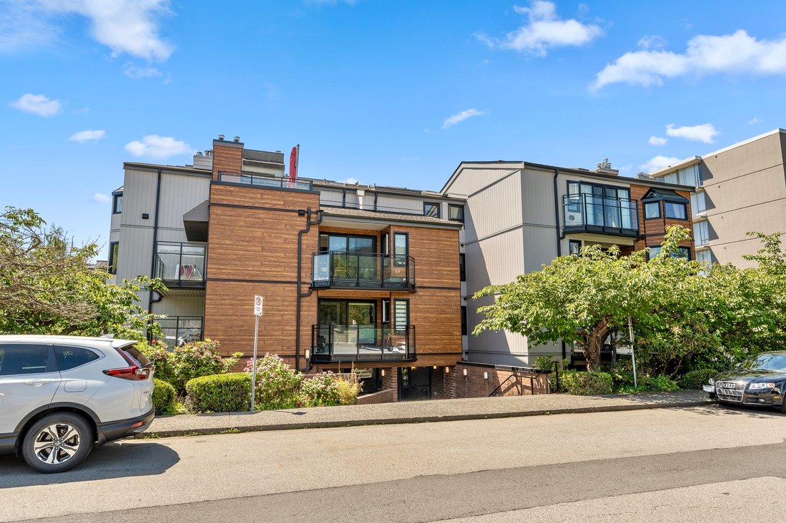 Apartment in West Vancouver, British Columbia, Canada 1 - 18236963