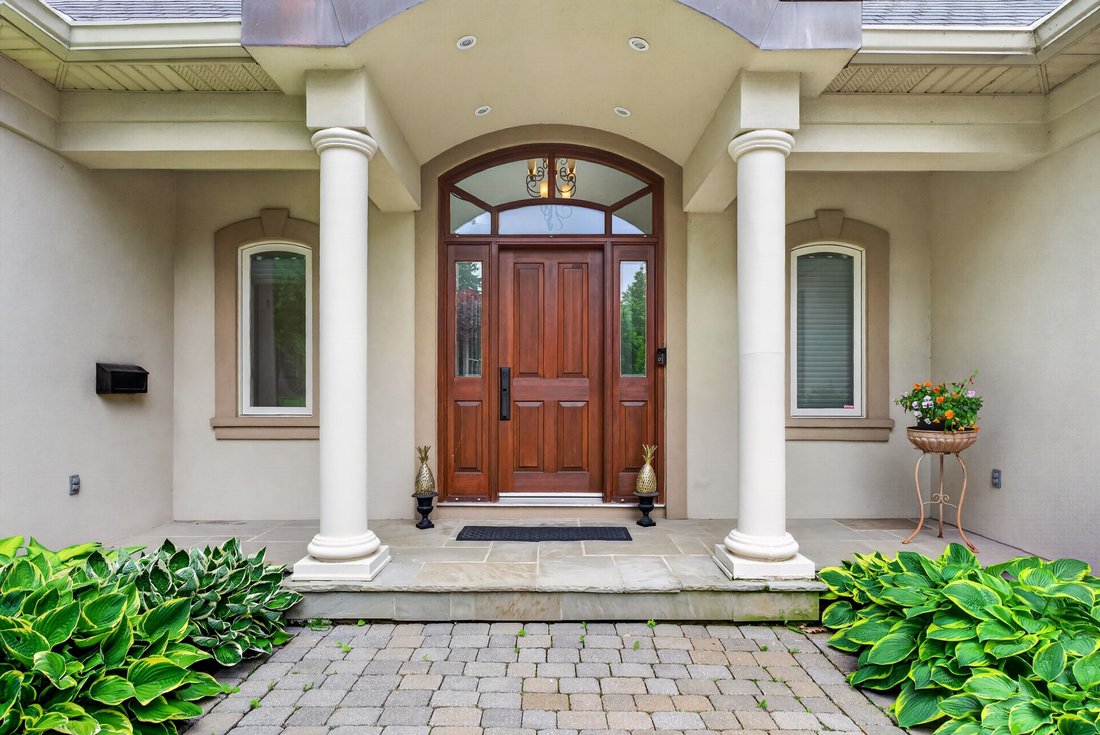 House in Burlington, Ontario, Canada 3 - 18238312