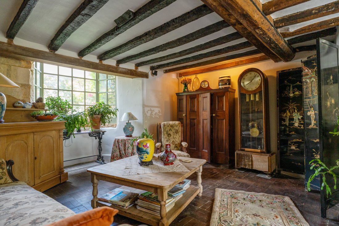 House in Moreton, England 3 - 18237421