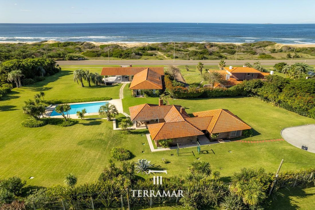 House in Punta del Este, Maldonado Department, Uruguay 1 - 18237937