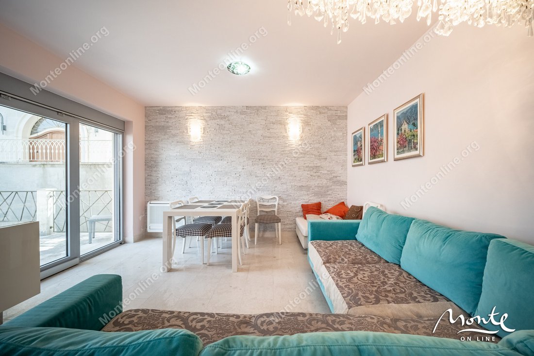 Villa in Donji Stoliv, Kotor Municipality, Montenegro 3 - 17346769