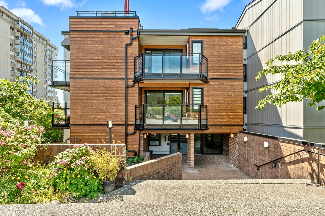 Apartment in West Vancouver, British Columbia, Canada 5 - 18236963