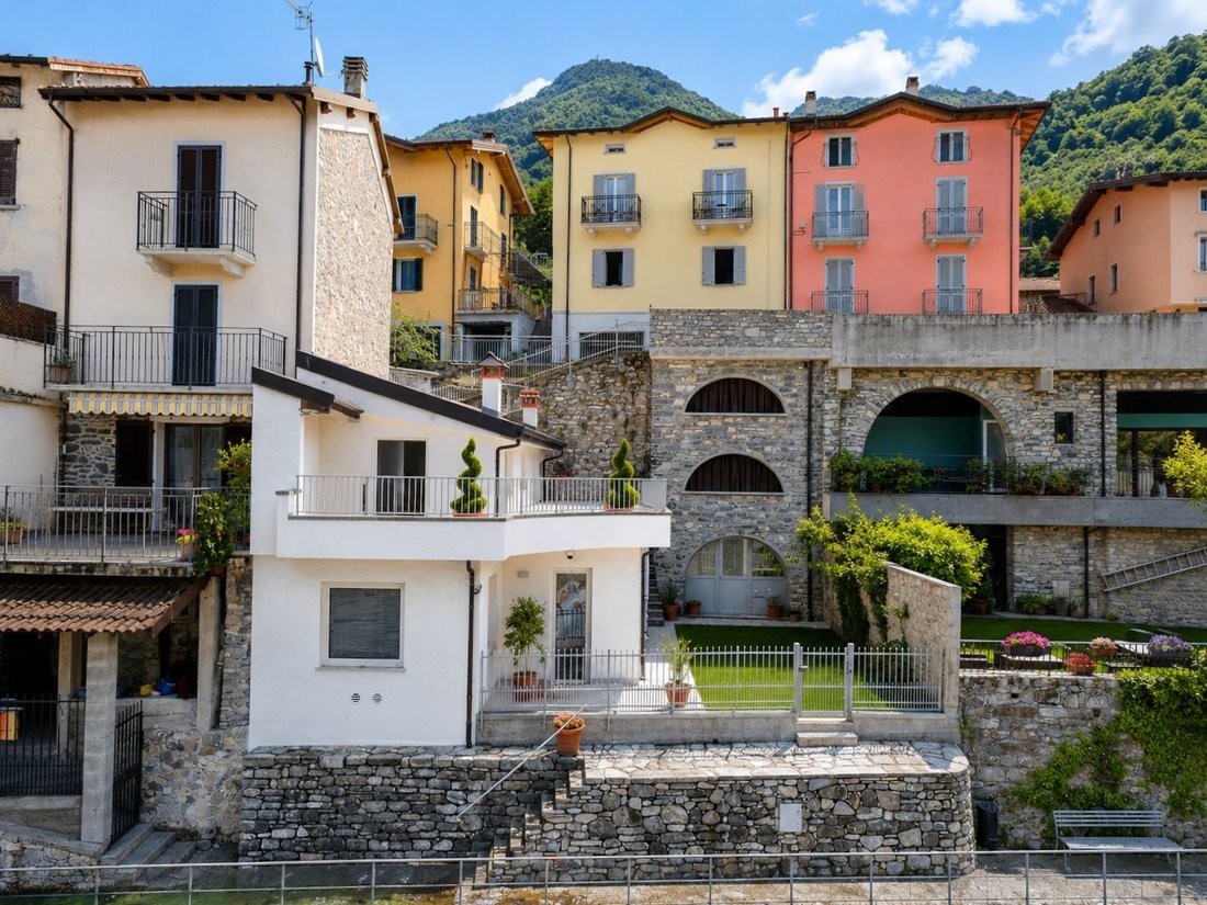 House in Lezzeno, Lombardy, Italy 2 - 18235782