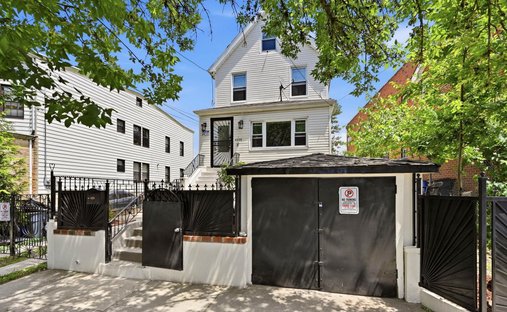 House in New York, New York, United States 1
