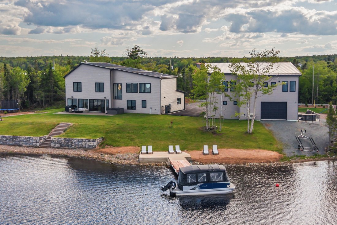 House in Middle Porters Lake, Nova Scotia, Canada 2 - 18182070