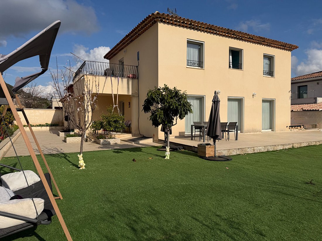 Villa in Sud, Vidauban, France 3 - 18239924