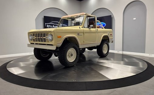 Velocity Bronco  5.0 Coyote V8  Cold A/C  Velocity MSRP of Over $267 000! in Clearwater, United States 1