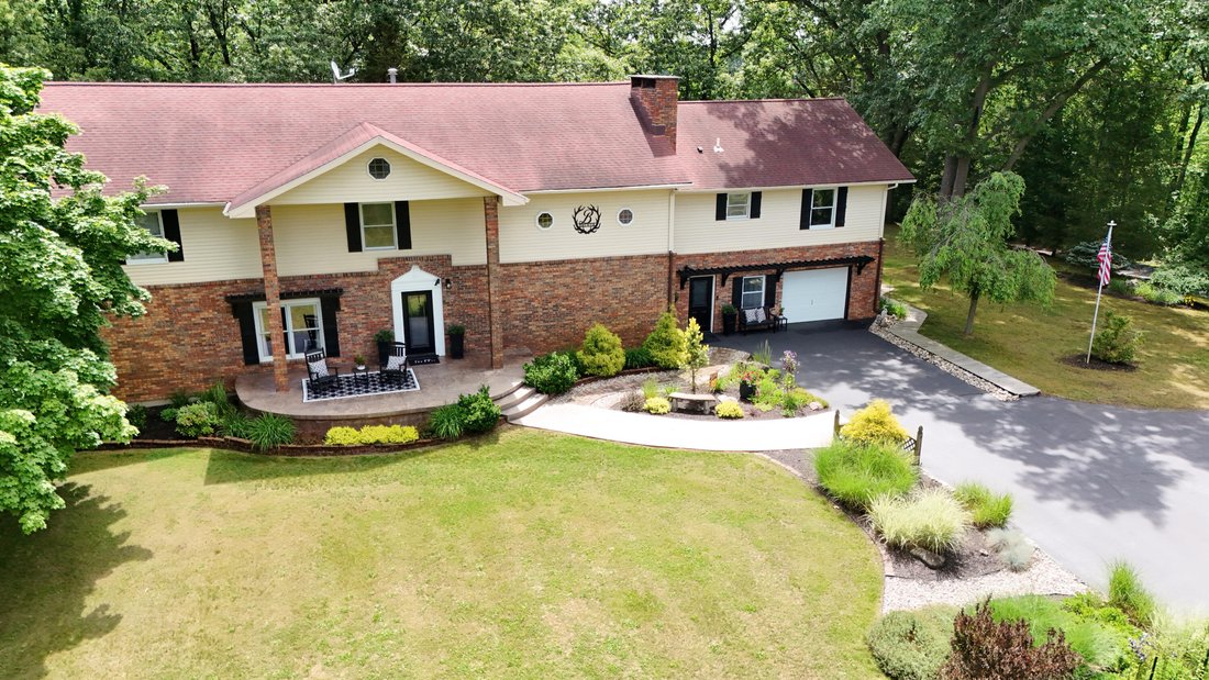 House in Three Rivers, Michigan, United States 1 - 18153042