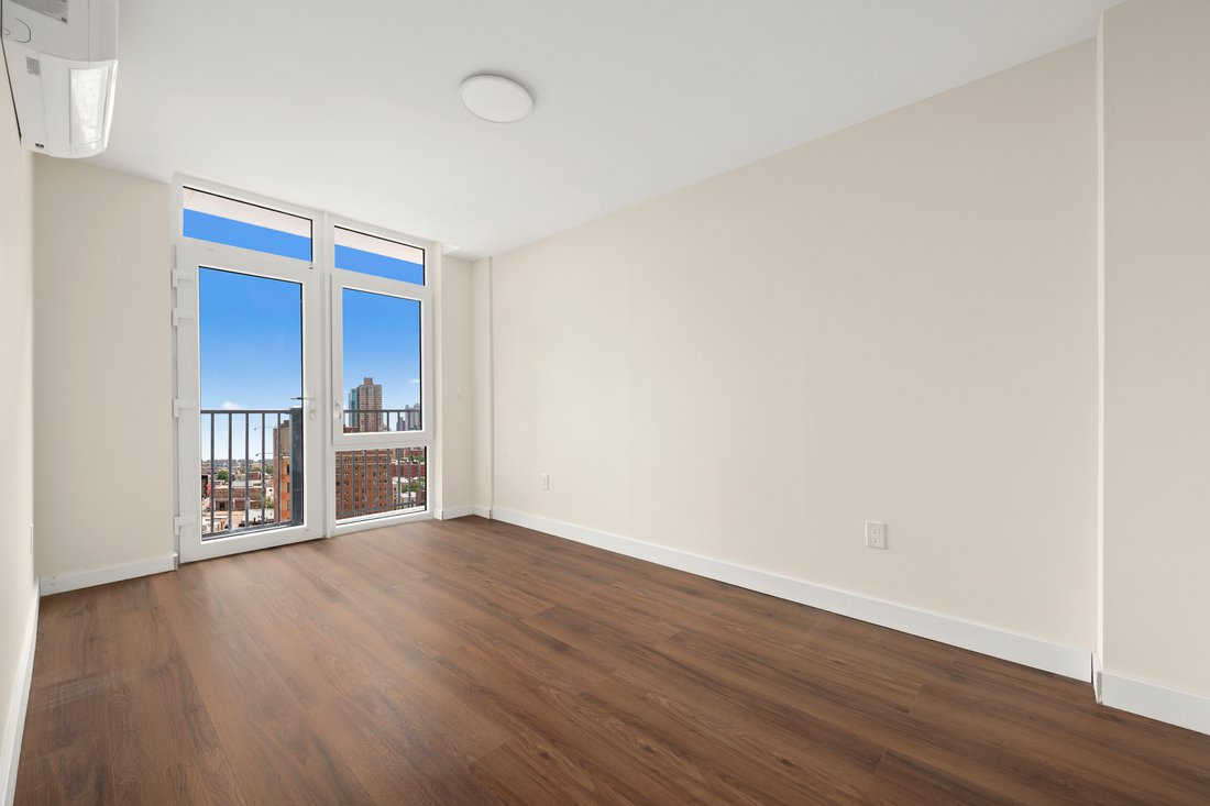 Queens, New York, United States 2 - 18237968