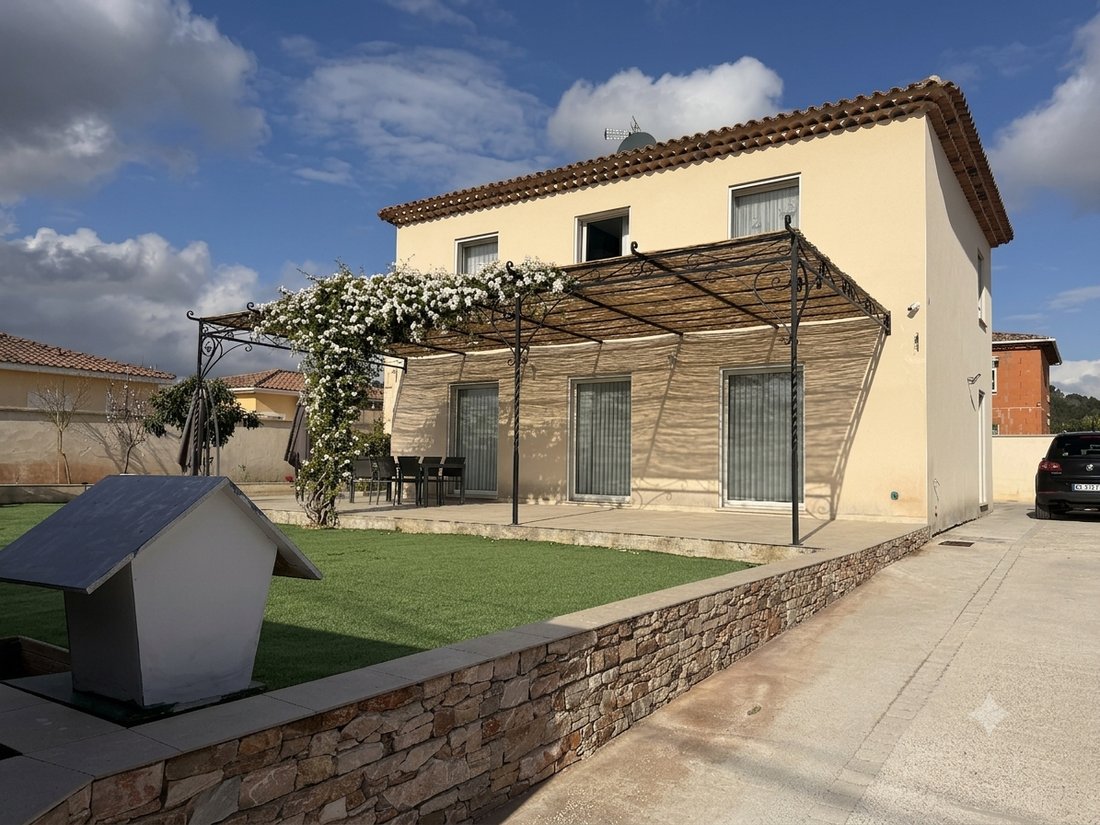 Villa in Sud, Vidauban, France 1 - 18239924