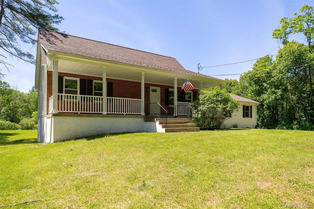 House in Spackenkill, New York, United States 3 - 18125852