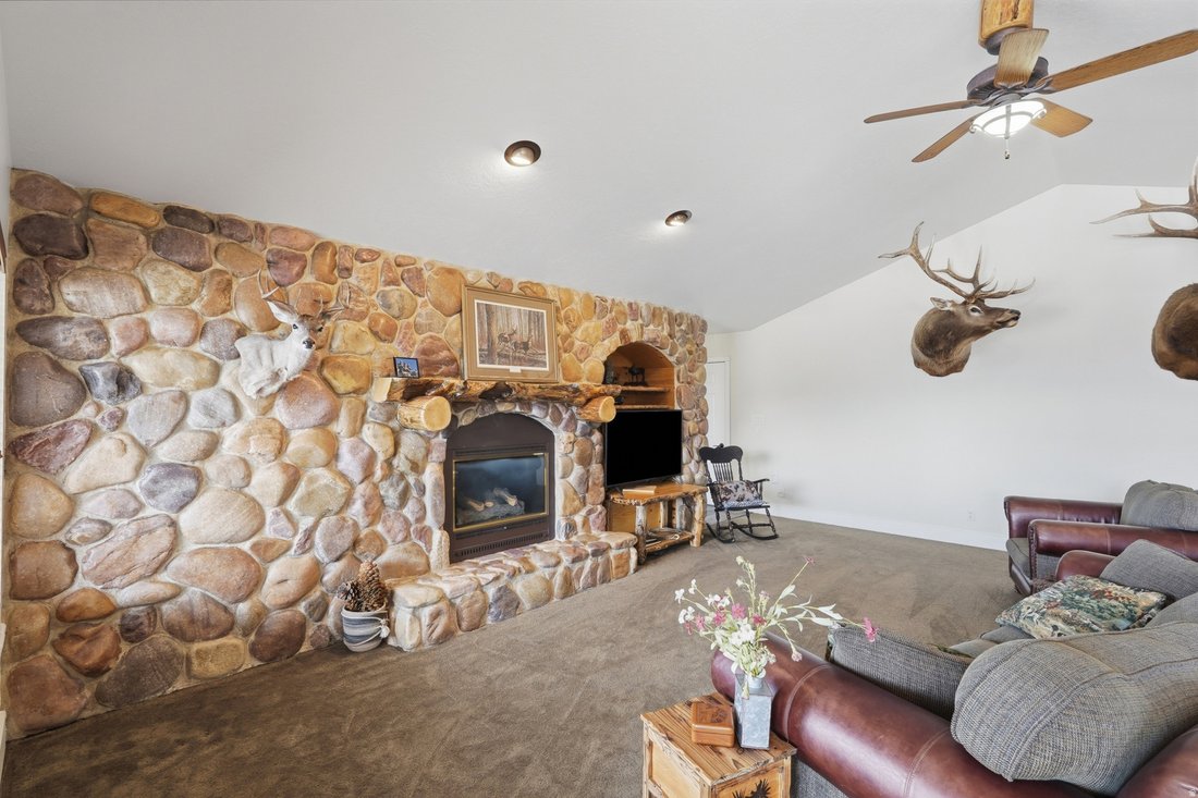 House in Hooper, Utah, United States 4 - 18243018