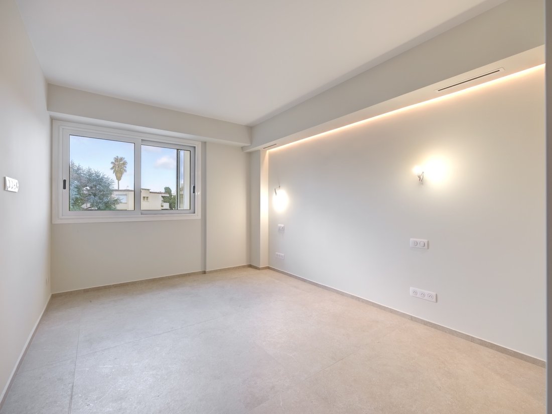 Apartment in Saint Nicolas, Cannes, France 4 - 18238628