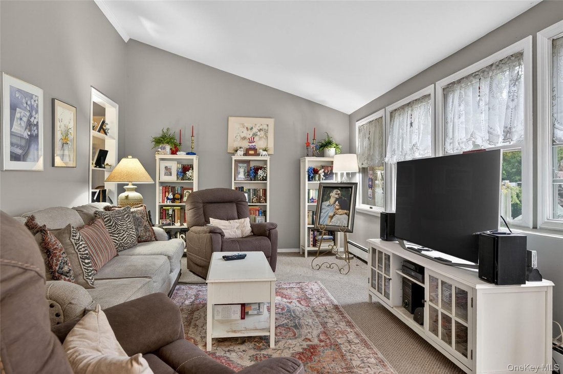 House in Carle Place, New York, United States 4 - 18238675