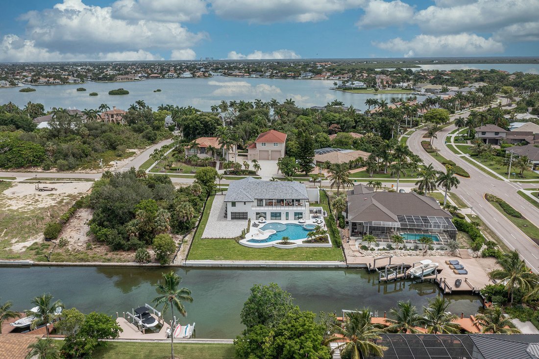 Maison à Marco Island, Floride, États-Unis 3 - 18238660