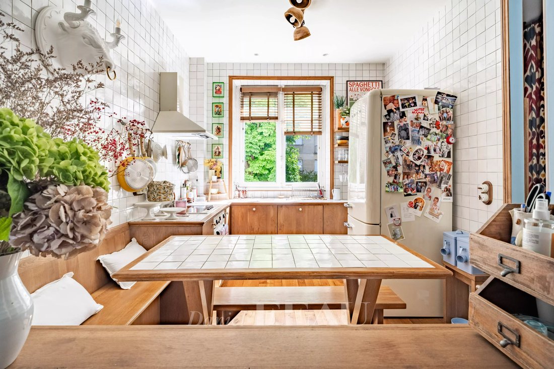 Apartment in Neuilly-sur-Seine, Ile-de-France, France 1 - 18236702