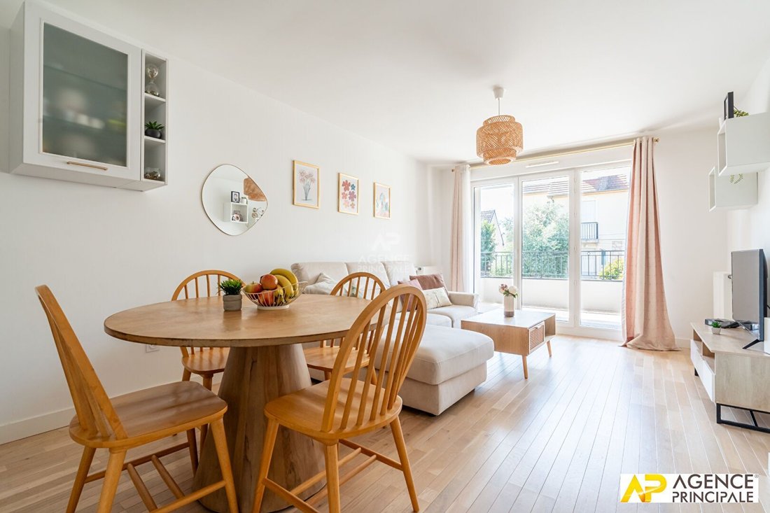 Apartment in Napoleon, Maisons-Laffitte, France 2 - 18242609