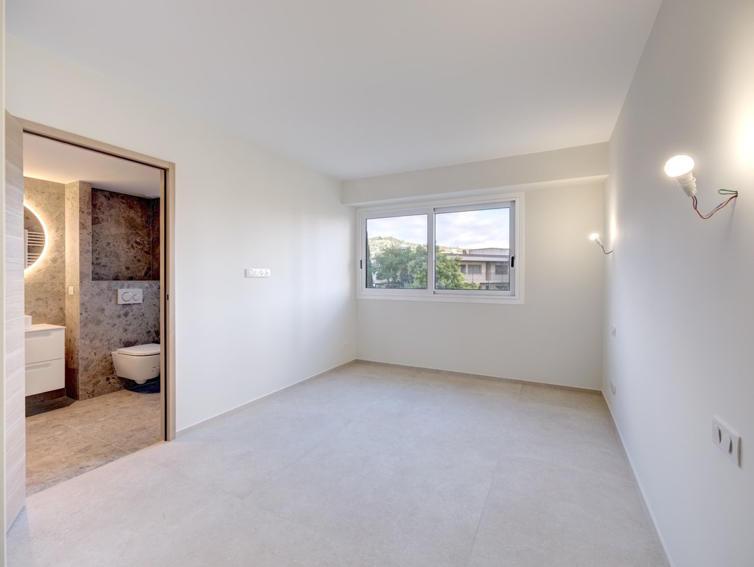 Apartment in Saint Nicolas, Cannes, France 3 - 18238628