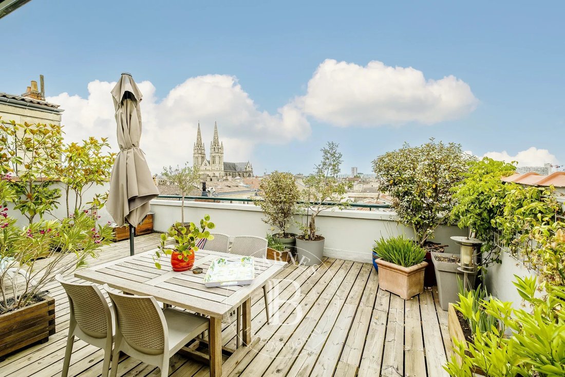 Apartment in Grand Parc-Chartrons-Paul Doumer, Bordeaux, France 1 - 18239297