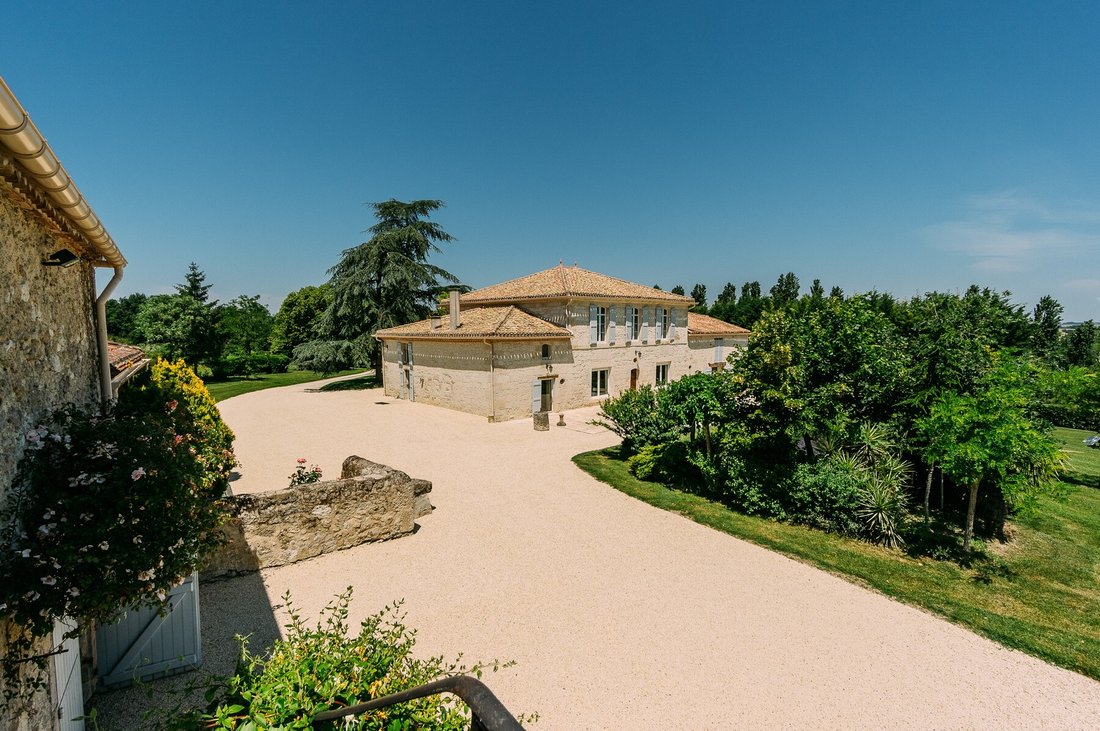 Estate in Lectoure, Occitania, France 2 - 18236661