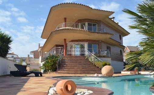 Villa in l'Ampolla, Catalonia, Spain 1