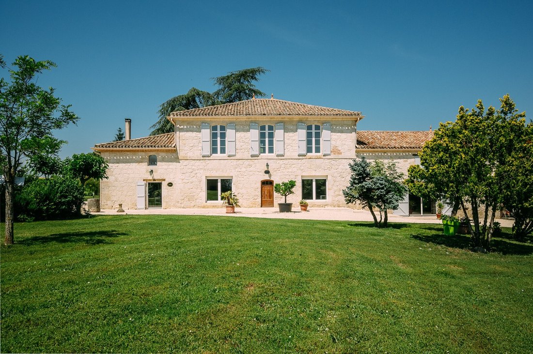 Estate in Lectoure, Occitania, France 1 - 18236661