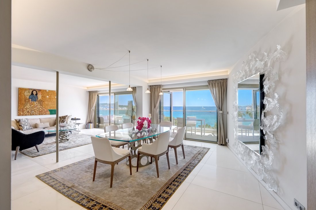 Apartment in Saint Nicolas, Cannes, France 4 - 18238647