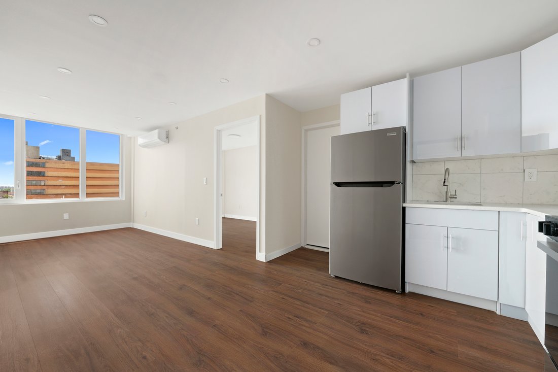 Queens, New York, United States 5 - 18237968